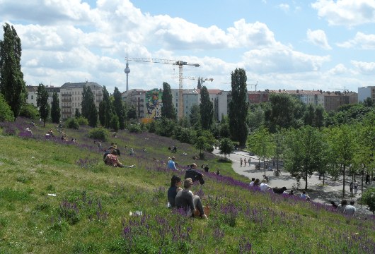 Entspannter Sonntag im Mauerpark