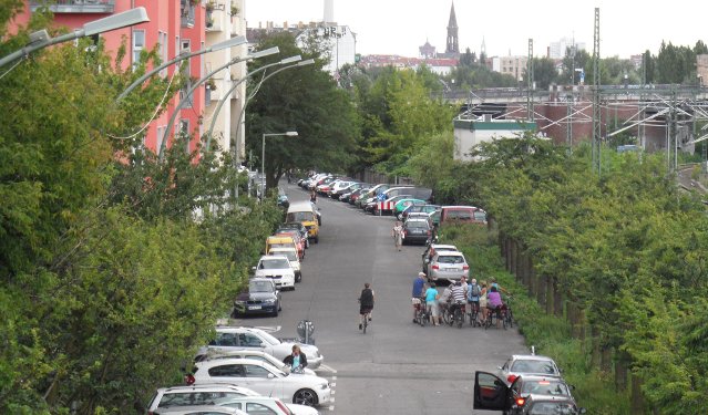 Blick von der Bornholmer Brücke in die Norweger Strasse