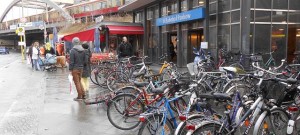 "Kampf-Radparken" am U + S-Bahnhof Pankow im Februar 2013