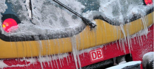 S-Bahn im Schneechaos - BR 481 auf dem Abstellgleis