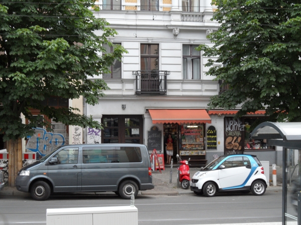 Kastanienallee am 24.6.2013 - Strassenbildwechsel mit Zoom