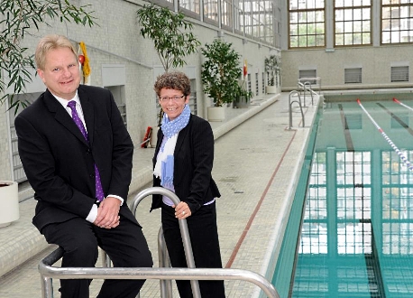 Ole Bested Hensing und Annette Siering  - Foto: Berliner Bäderbetriebe