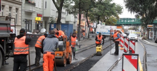 Pappelallee: Ausbesserung der Straßenbahn-Schienen 