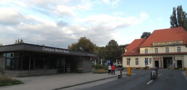 Campus Berlin Buch - Eingang Robert-Rössle-Straße