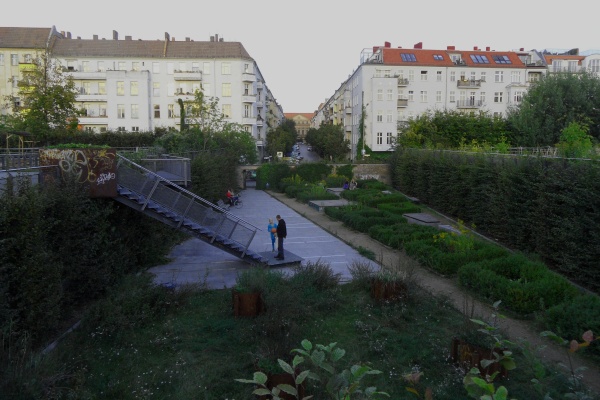 Mauerpark: Senkgarten an der Korsörer Strasse