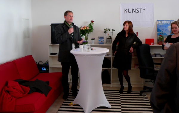 Stadtentwicklungssenator Michael Müller & Clara West am 15.3.2014