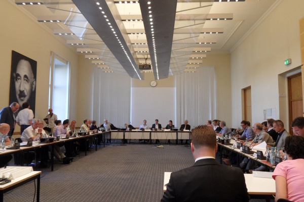 Dialog im Abgeordnetenhaus am 12.6.2014