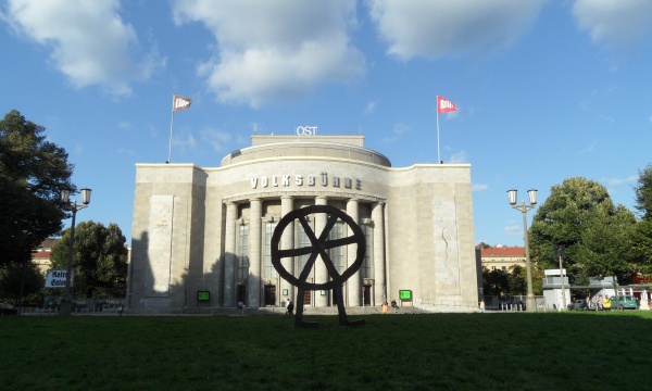 Volksbühne am Rosa Luxemburg Platz