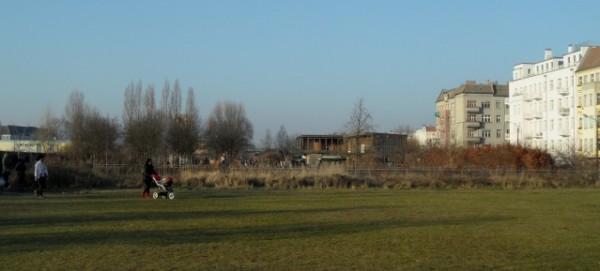 Mauerpark: freier Blick zum Moritzhof