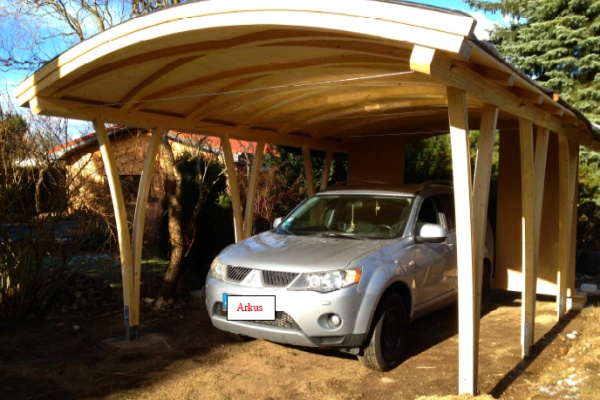 ARKUS AG: Carport mit Bogendach