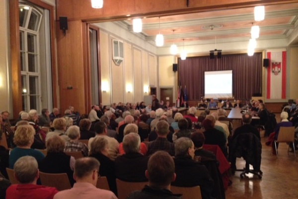 Sondersitzung: Stadtentwicklungs- und Verkehrsausschuss im BVV-Saal an der Fröbelstraße