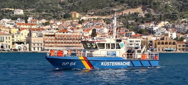 Streifenboot der Bundespolizei vor Samos