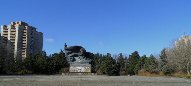 Thälmannpark mit Thälmann-Denkmal am 13.2.2014