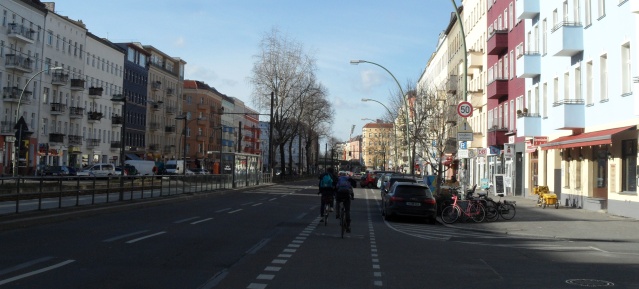 Fahrrad-Streifen in der Danziger Straße