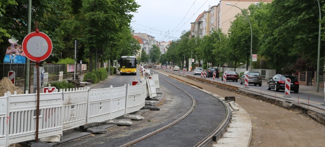 Neue Tramschienen in der Grabbeallee