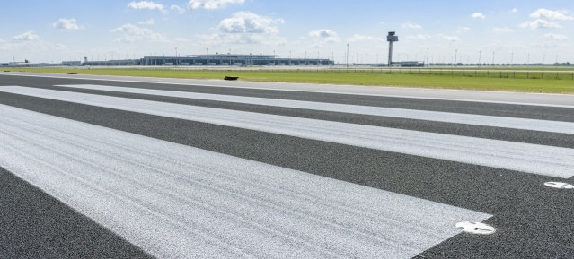 Flughafen BER: 1. Bauabschnitt Start- und Landebahn