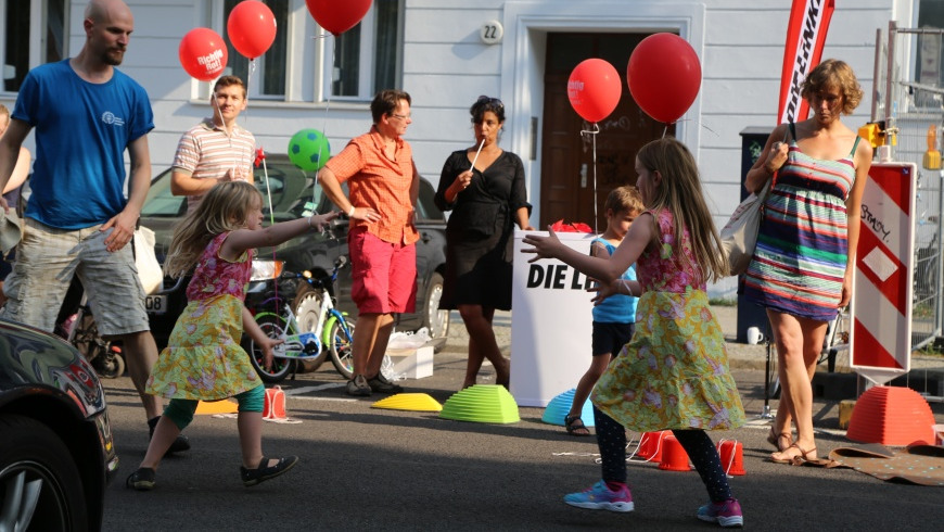 Spiel in der Gudvanger Strasse