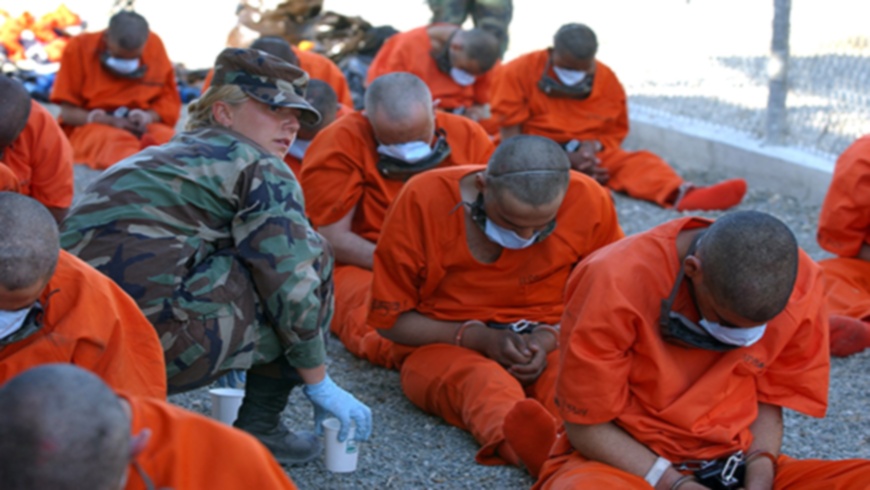 Ankunft in Camp X-Ray in Guantanamo