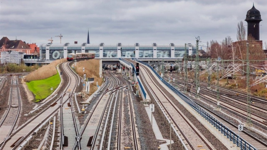 Bhf. Ostkreuz mit Südkurve