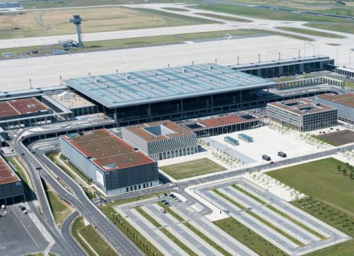 Terminal des Flughafen BER: Blick in die Airport City