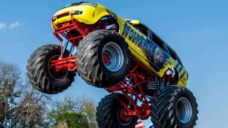 Monster-Truck "Wolverine"