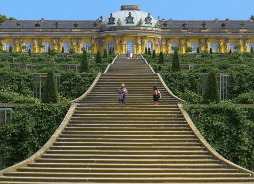 Südseite von Schloß Sanssouci in Potsdam