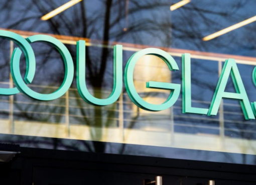 DOUGLAS-Logo