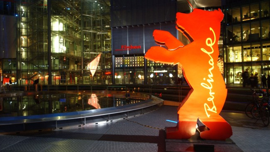 Berlinale - Der Berlinale-Bär im Sony-Center am Potsdamer Platz