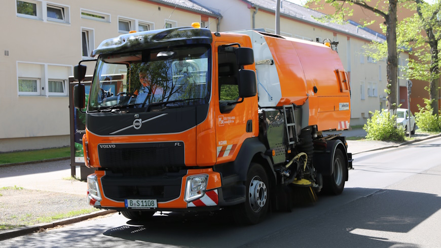 BSR-Straßenkehrmaschine