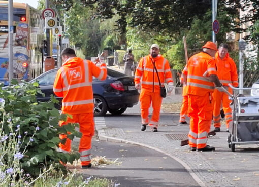 BSR Straßenreiniger im Einsatz
